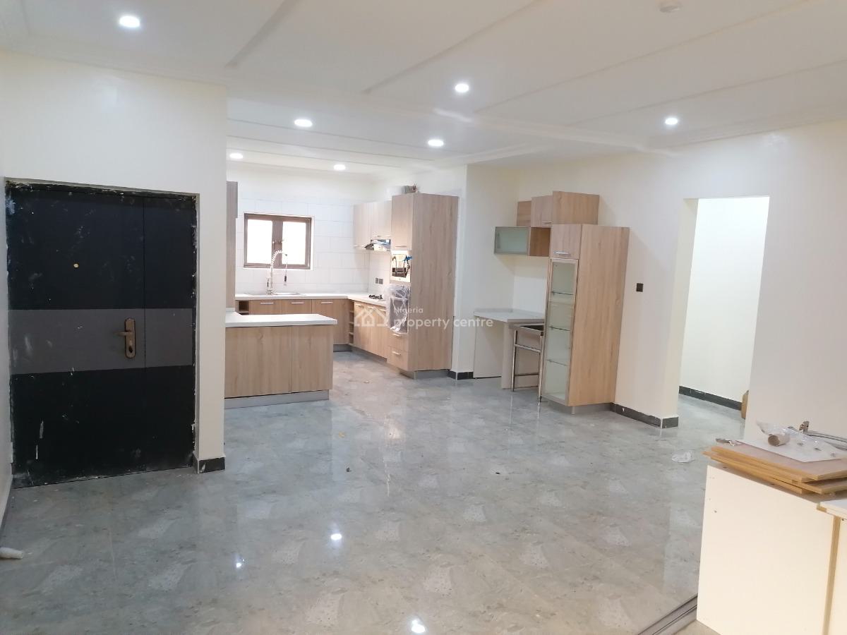 2 Bedroom  Apartment Stylish and Tastefully Finished, Akinwumi Estate, Maryland, Lagos, Flat / Apartment for Sale