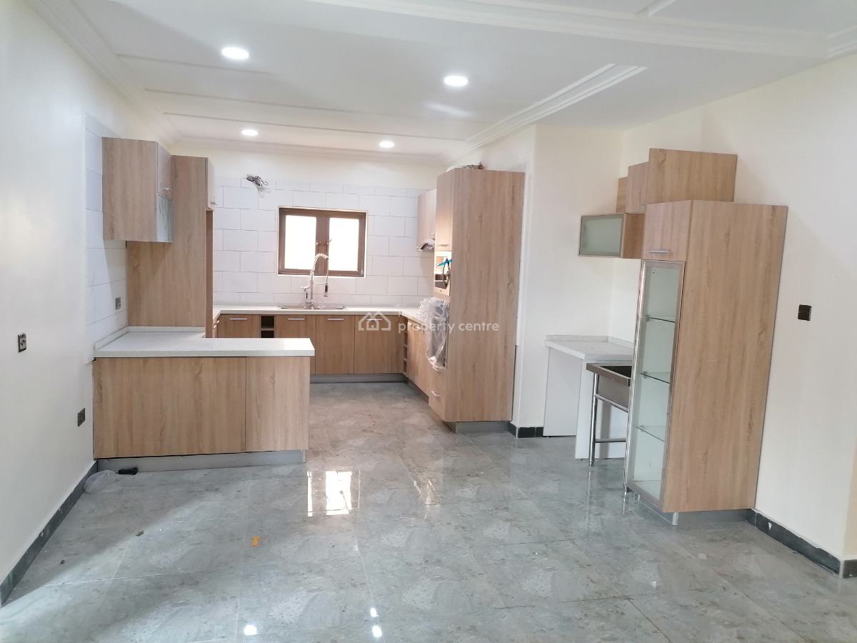 2 Bedroom  Apartment Stylish and Tastefully Finished, Akinwumi Estate, Maryland, Lagos, Flat / Apartment for Sale