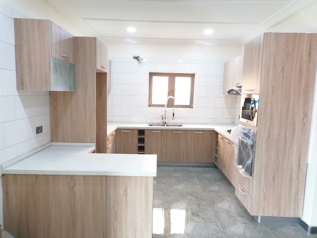 2 Bedroom  Apartment Stylish and Tastefully Finished, Akinwumi Estate, Maryland, Lagos, Flat / Apartment for Sale