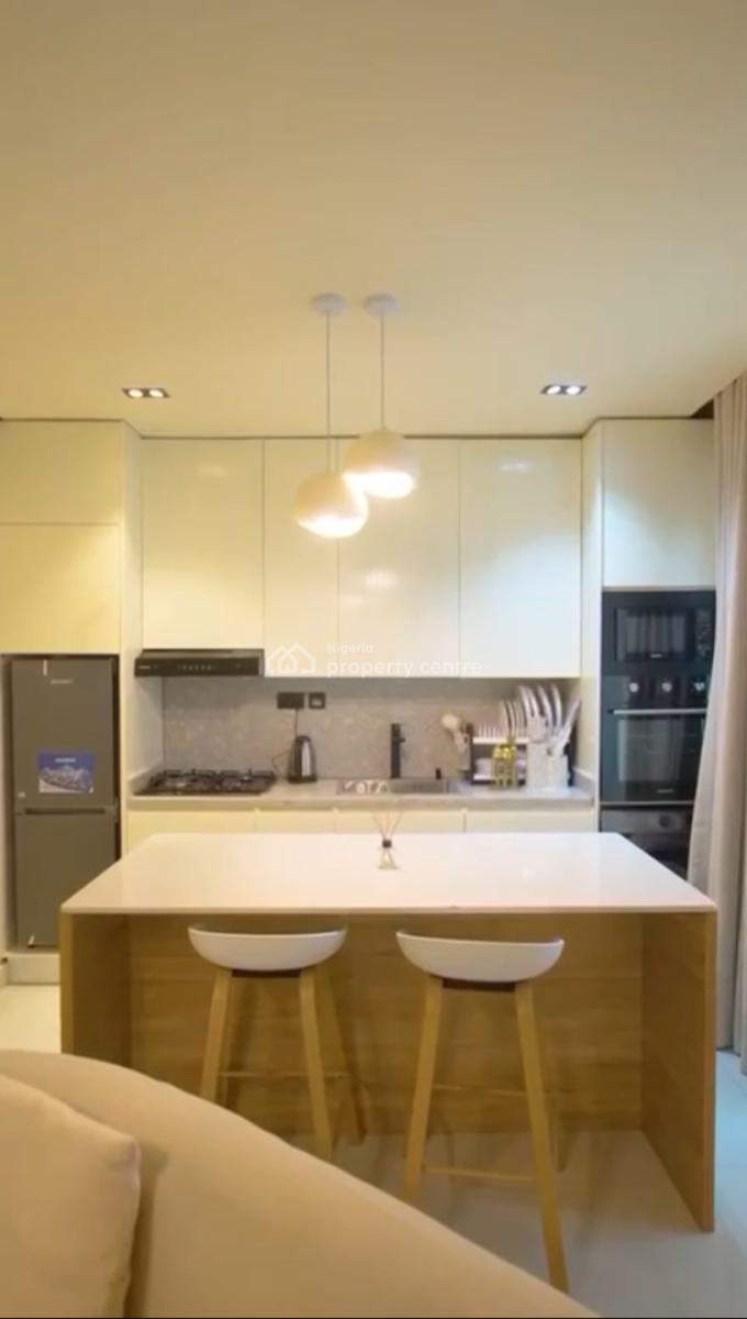 Lovely 2 Bedroom Apartment with a Swimming Pool, Snooker and Ps5, Lekki Phase 1, Lekki, Lagos, Flat / Apartment Short Let