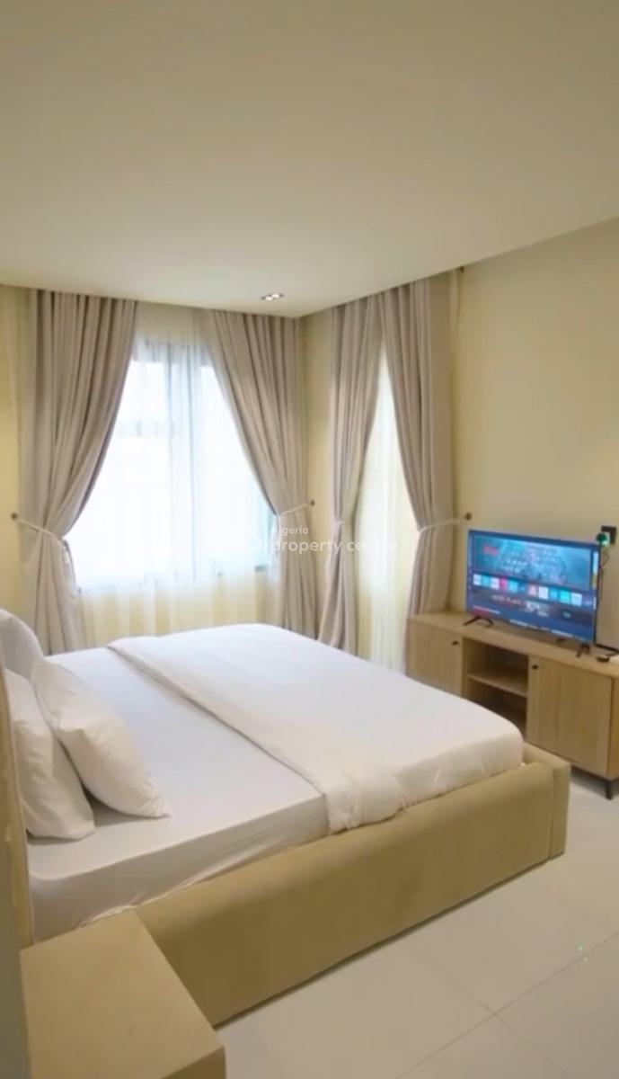 Lovely 2 Bedroom Apartment with a Swimming Pool, Snooker and Ps5, Lekki Phase 1, Lekki, Lagos, Flat / Apartment Short Let