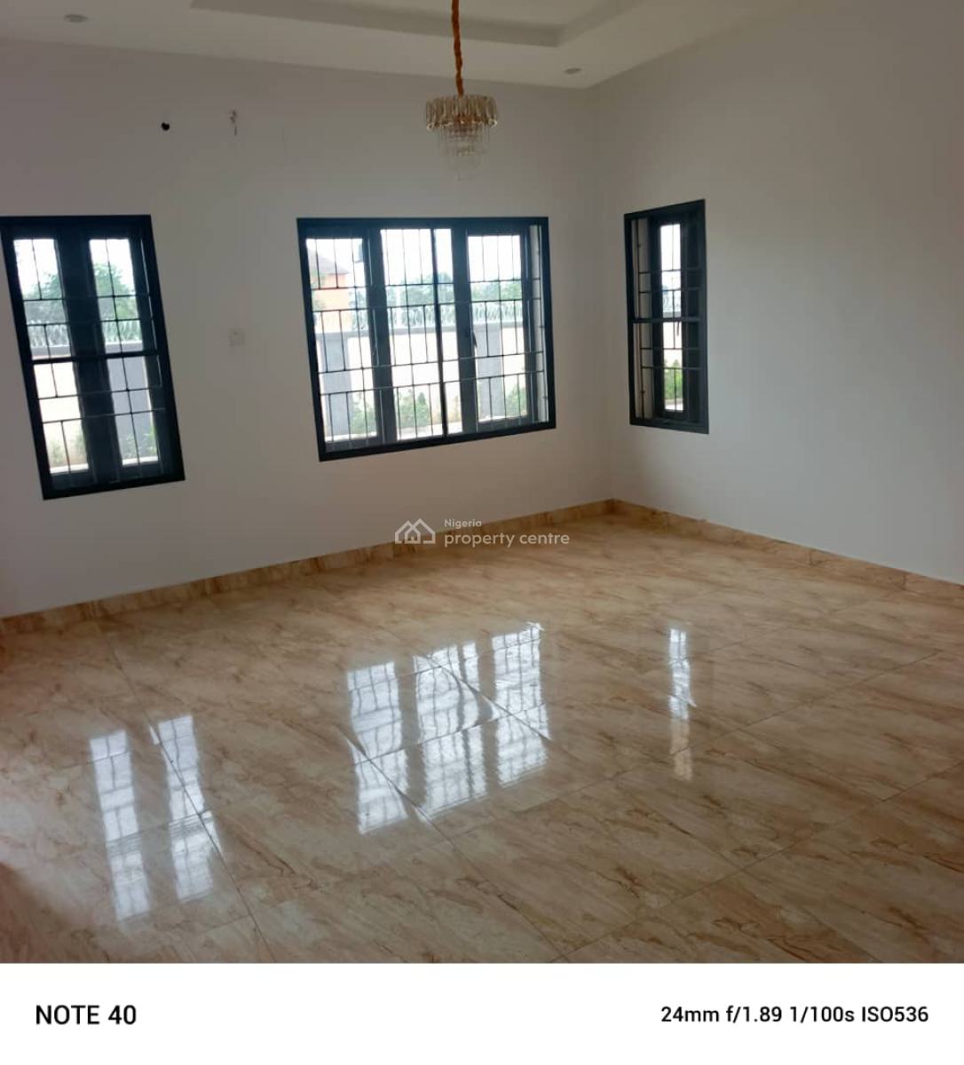 a Very Nice 4 Bedrooms Duplex with Bq in an Estate on Tarred Road., Gaduwa, Abuja, House for Sale
