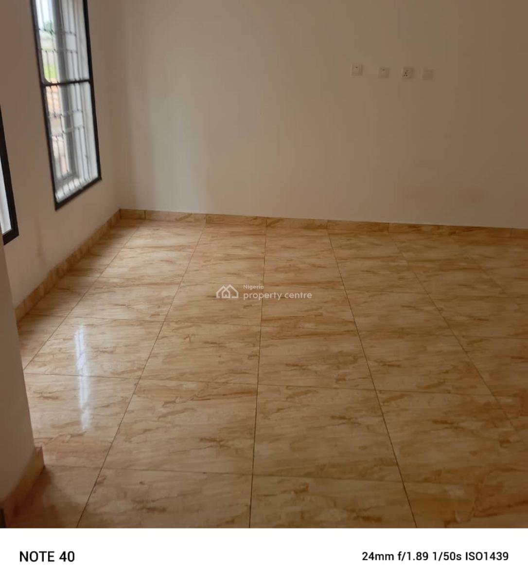 a Very Nice 4 Bedrooms Duplex with Bq in an Estate on Tarred Road., Gaduwa, Abuja, House for Sale