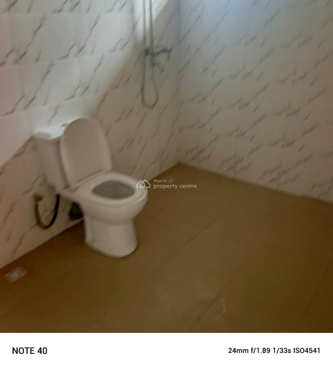 a Very Nice 4 Bedrooms Duplex with Bq in an Estate on Tarred Road., Gaduwa, Abuja, House for Sale