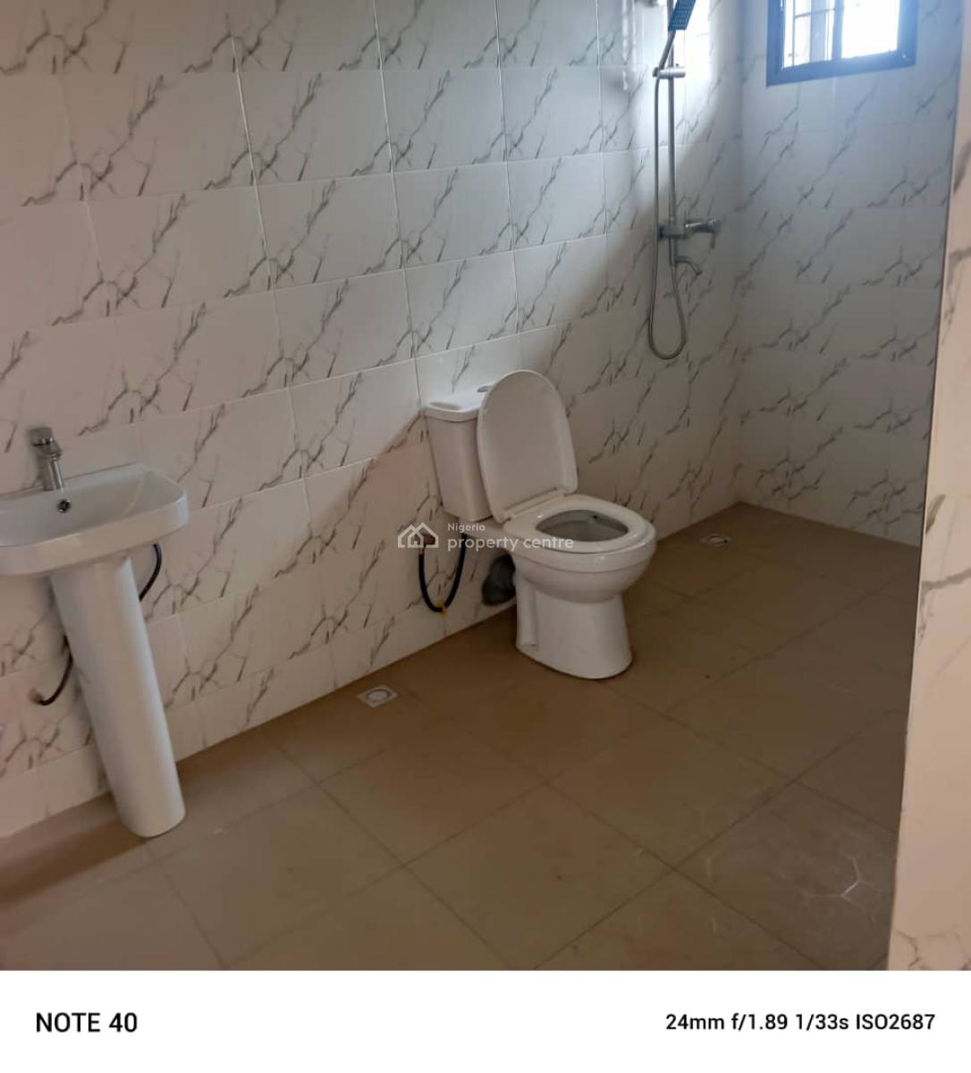 a Very Nice 4 Bedrooms Duplex with Bq in an Estate on Tarred Road., Gaduwa, Abuja, House for Sale