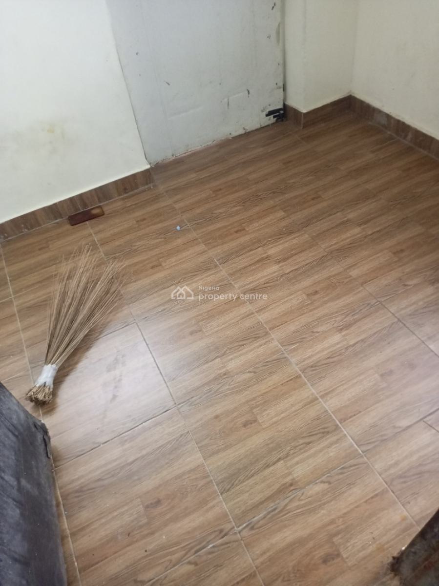 Medium Size Self Contain, Olive Garden Estate, Ogombo, Ajah, Lagos, Self Contain (single Rooms) for Rent