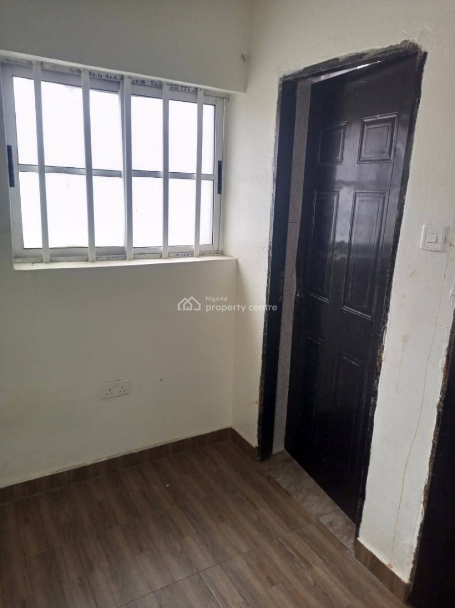 Medium Size Self Contain, Olive Garden Estate, Ogombo, Ajah, Lagos, Self Contain (single Rooms) for Rent