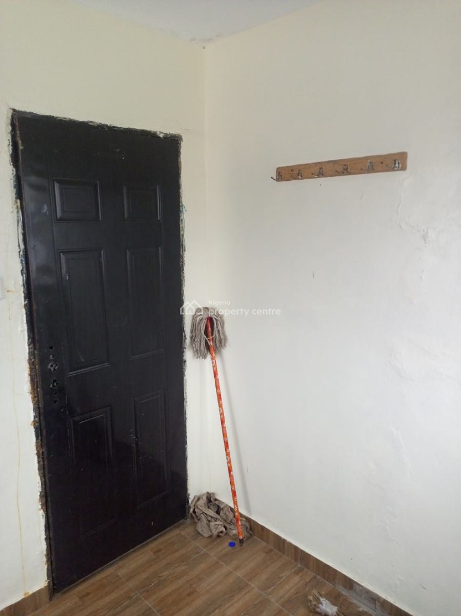 Medium Size Self Contain, Olive Garden Estate, Ogombo, Ajah, Lagos, Self Contain (single Rooms) for Rent