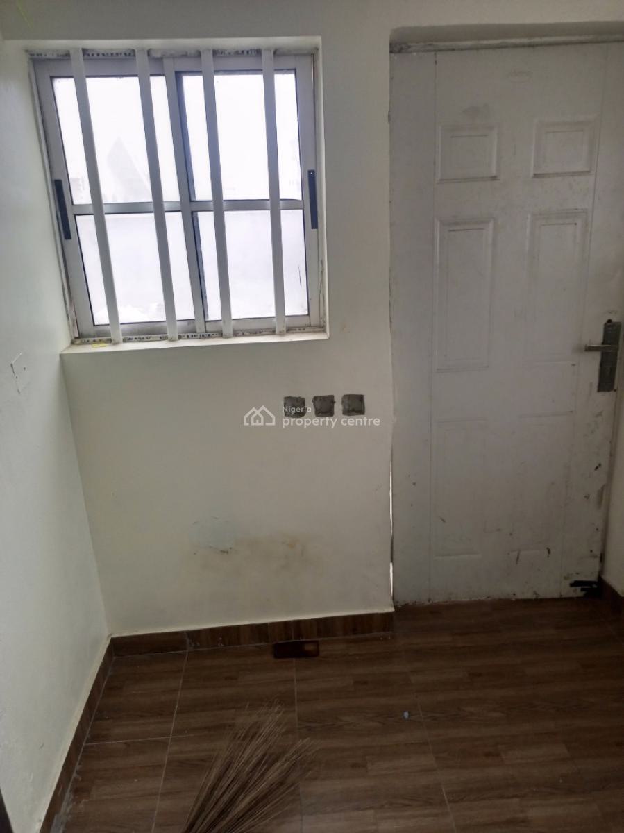 Medium Size Self Contain, Olive Garden Estate, Ogombo, Ajah, Lagos, Self Contain (single Rooms) for Rent