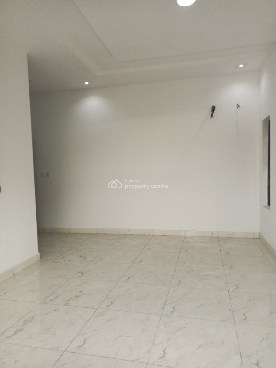 3 Bedroom Apartment with Bq, Lekki Phase 1, Lekki, Lagos, Block of Flats for Sale