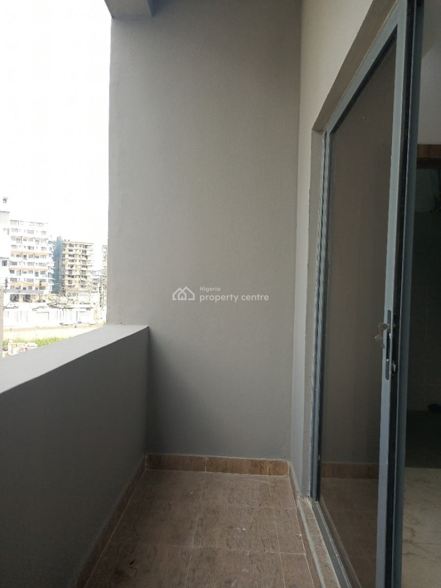 3 Bedroom Apartment with Bq, Lekki Phase 1, Lekki, Lagos, Block of Flats for Sale