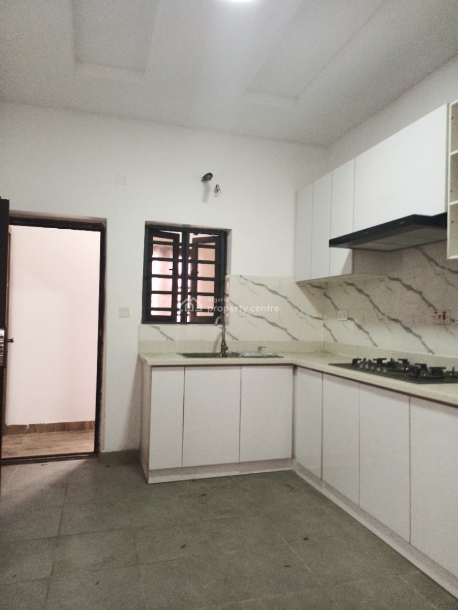 3 Bedroom Apartment with Bq, Lekki Phase 1, Lekki, Lagos, Block of Flats for Sale