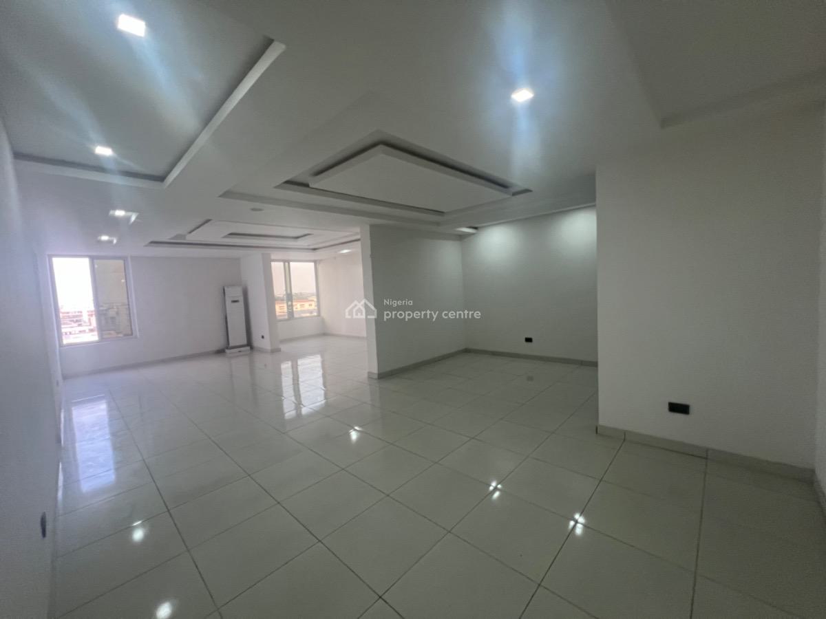 Standard 4 Bedrooms Penthouse with Roof Top & Bq, Ikate, Lekki, Lagos, Flat / Apartment for Sale
