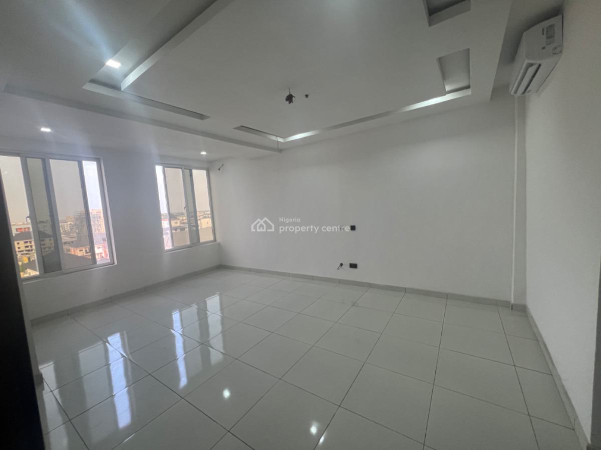 Standard 4 Bedrooms Penthouse with Roof Top & Bq, Ikate, Lekki, Lagos, Flat / Apartment for Sale