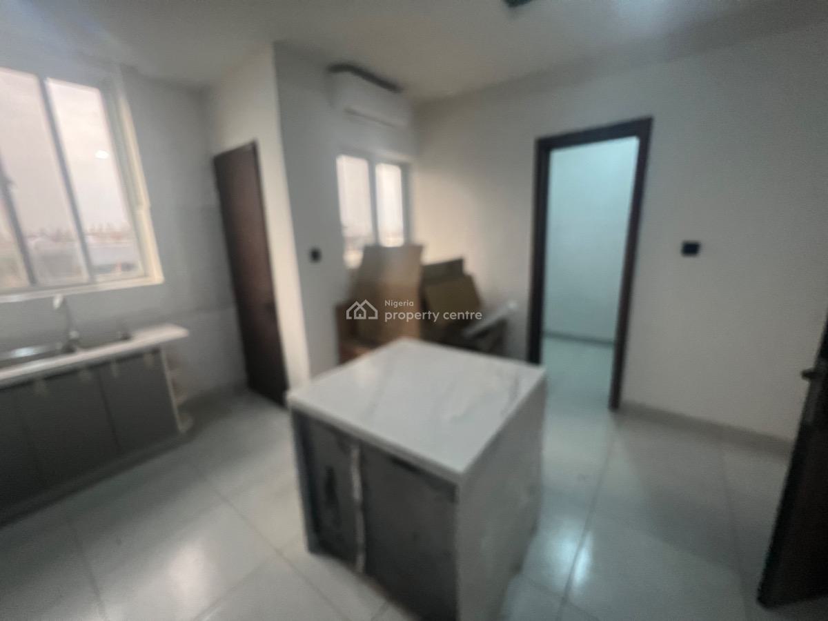 Standard 4 Bedrooms Penthouse with Roof Top & Bq, Ikate, Lekki, Lagos, Flat / Apartment for Sale