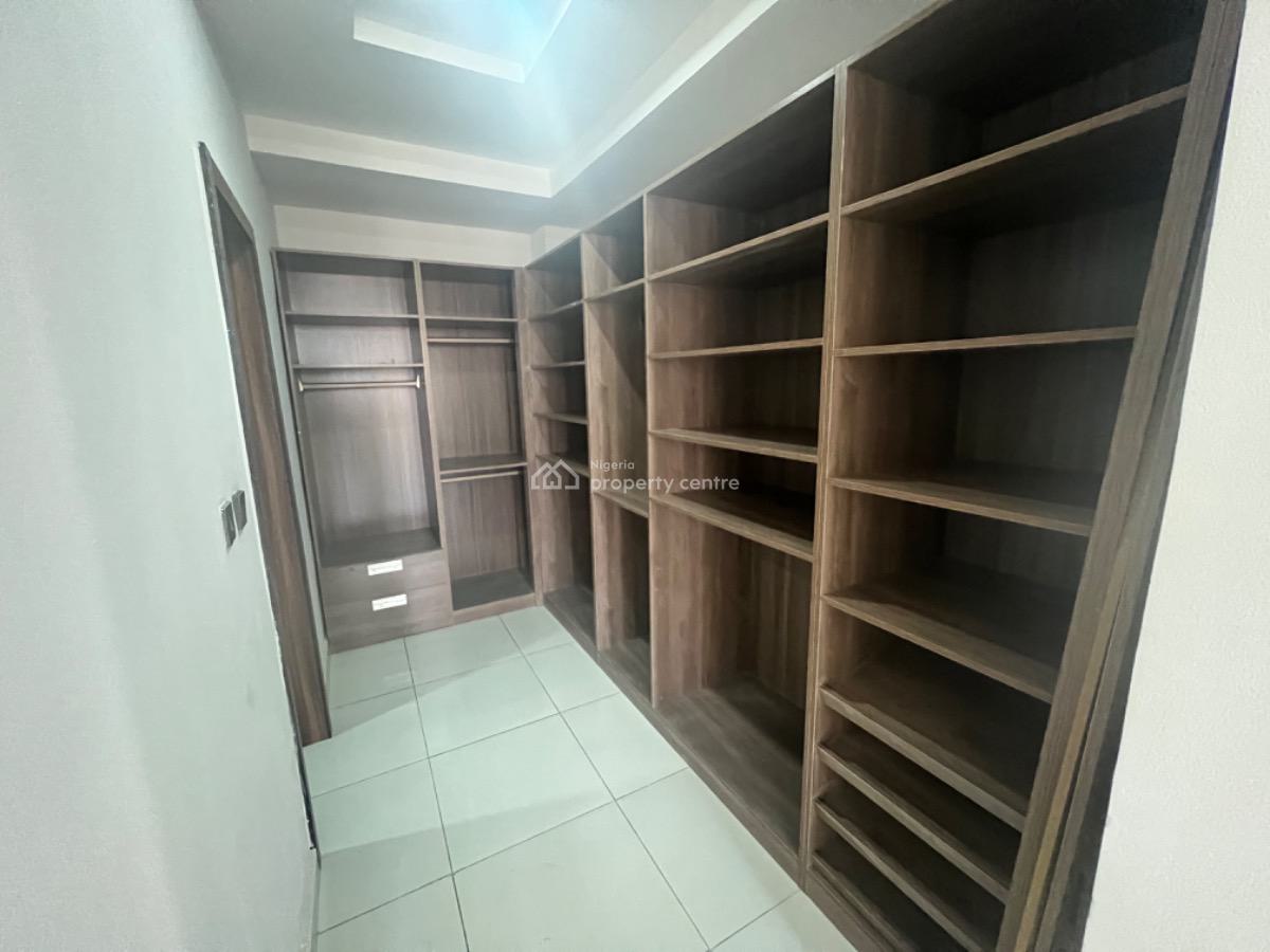 Standard 4 Bedrooms Penthouse with Roof Top & Bq, Ikate, Lekki, Lagos, Flat / Apartment for Sale