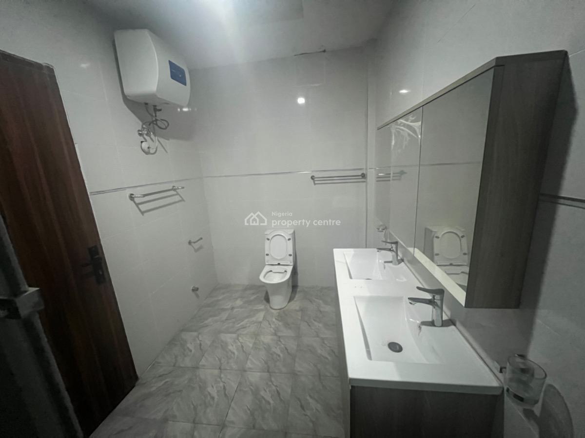 Standard 4 Bedrooms Penthouse with Roof Top & Bq, Ikate, Lekki, Lagos, Flat / Apartment for Sale