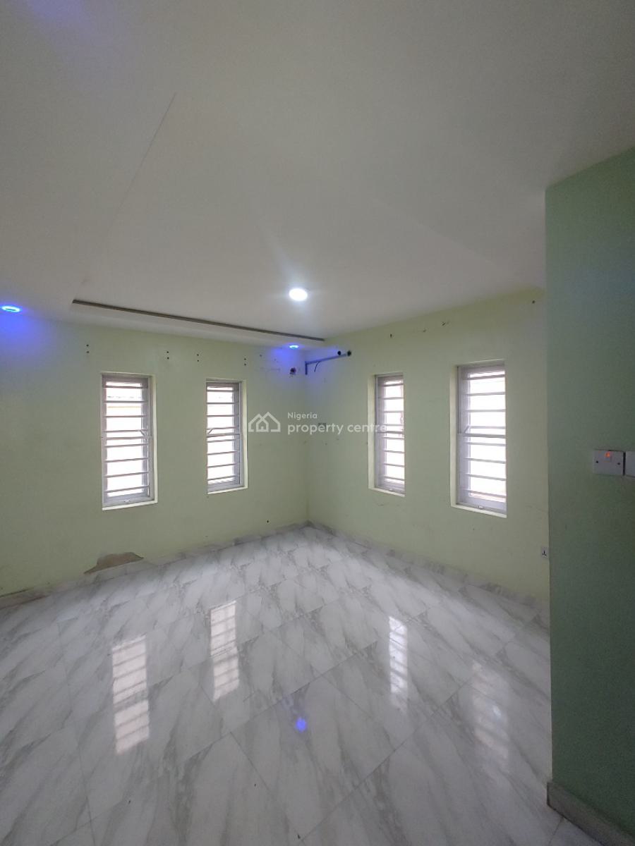 Sharp and Spacious 2 Bedroom in a Call in Estate, Sangotedo, Ajah, Lagos, Flat / Apartment for Rent