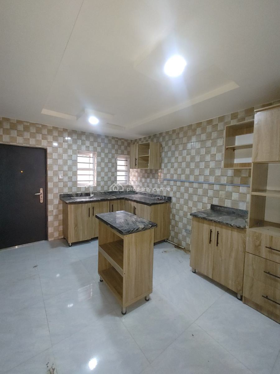 Sharp and Spacious 2 Bedroom in a Call in Estate, Sangotedo, Ajah, Lagos, Flat / Apartment for Rent