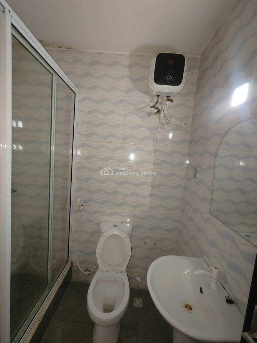 Sharp and Spacious 2 Bedroom in a Call in Estate, Sangotedo, Ajah, Lagos, Flat / Apartment for Rent