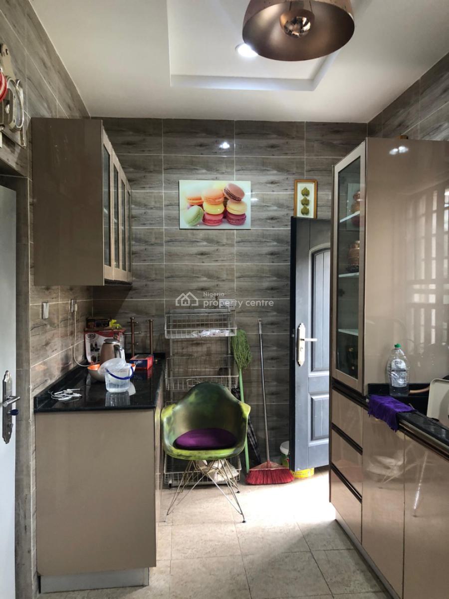 Fairly Used 4 Bedrooms Terrace Duplex with Bq, Off 1st Avenue, Gwarinpa, Abuja, Terraced Duplex for Sale