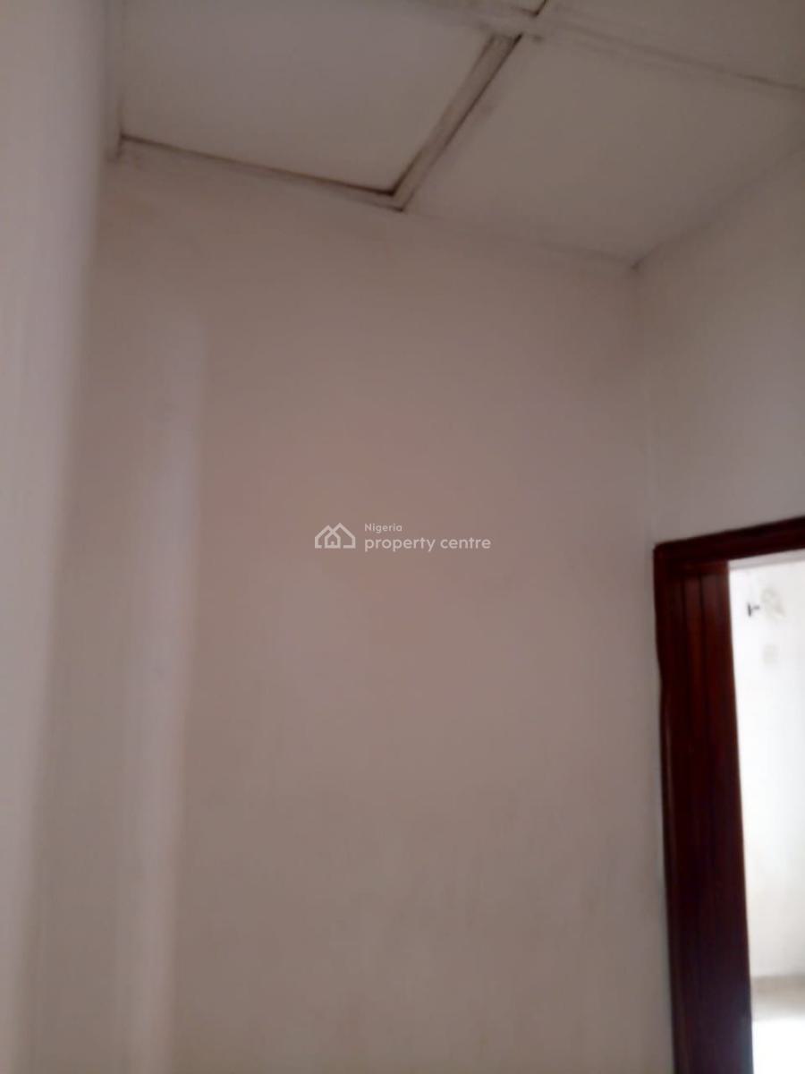 Lovely 2 Bedroom Apartment, Gra, Ogudu, Lagos, Flat / Apartment for Rent