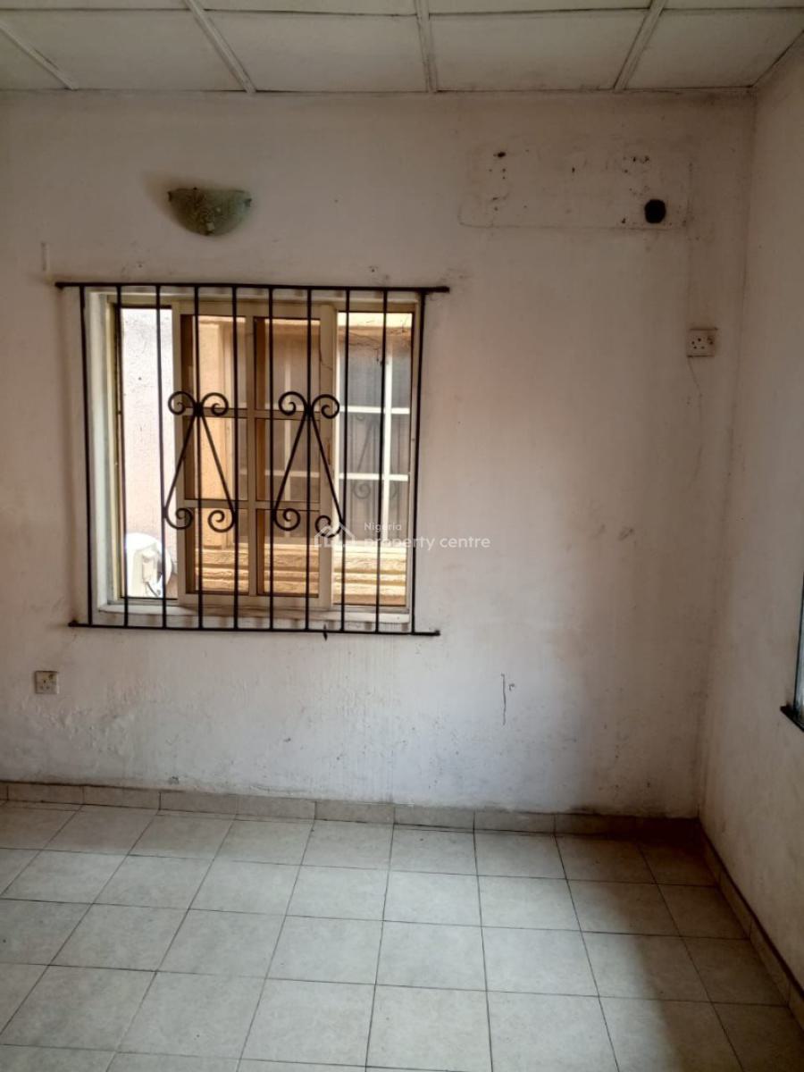 Lovely 2 Bedroom Apartment, Gra, Ogudu, Lagos, Flat / Apartment for Rent