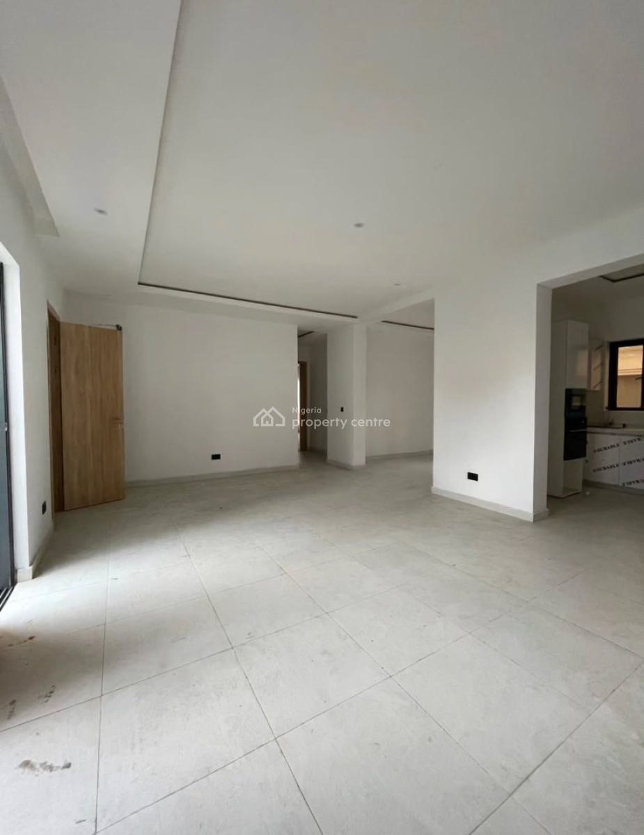 Lovely 2-bedroom Apartment + Spacious Maids Room, Lekki Phase 1, Lekki, Lagos, Flat / Apartment for Sale