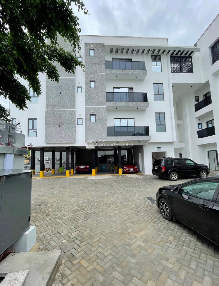 Lovely 2-bedroom Apartment + Spacious Maids Room, Lekki Phase 1, Lekki, Lagos, Flat / Apartment for Sale