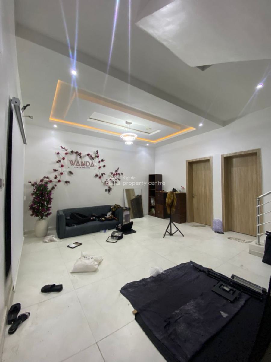 a Nice Room Self Contain in a Shared Apartment, Ikota G.r.a, Ikota, Lekki, Lagos, Self Contain (single Rooms) for Rent
