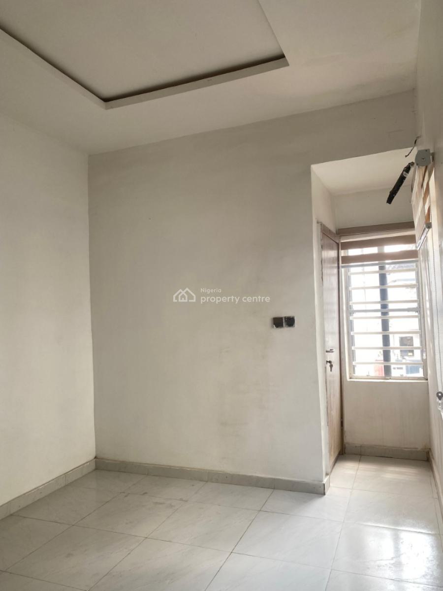 a Nice Room Self Contain in a Shared Apartment, Ikota G.r.a, Ikota, Lekki, Lagos, Self Contain (single Rooms) for Rent