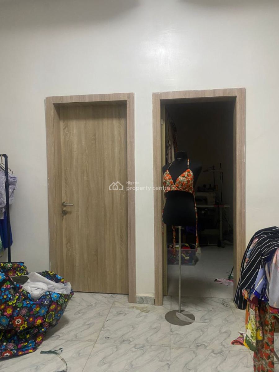 a Nice Room Self Contain in a Shared Apartment, Ikota G.r.a, Ikota, Lekki, Lagos, Self Contain (single Rooms) for Rent