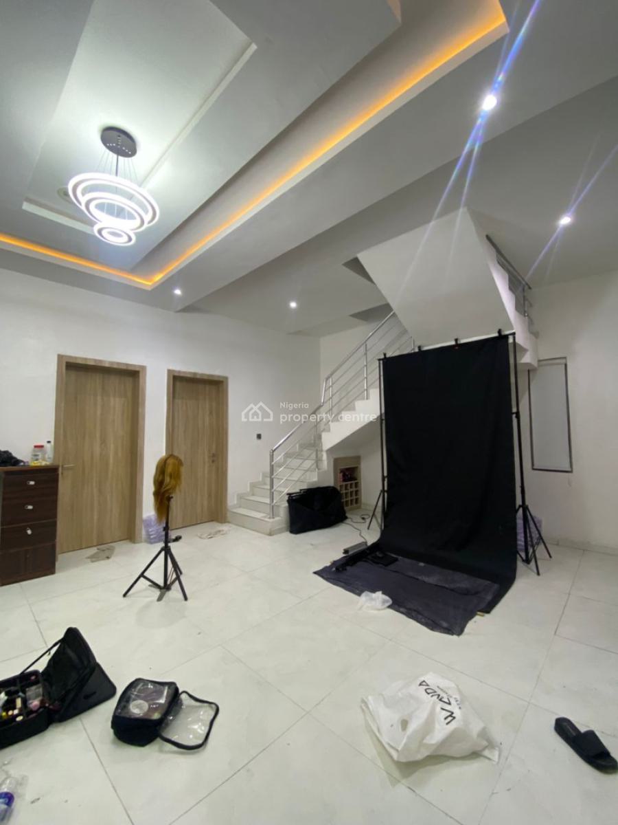 a Nice Room Self Contain in a Shared Apartment, Ikota G.r.a, Ikota, Lekki, Lagos, Self Contain (single Rooms) for Rent
