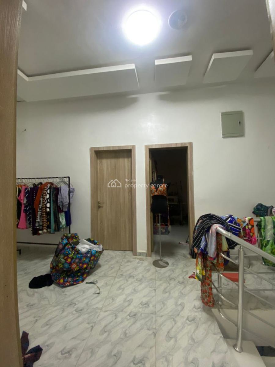 a Nice Room Self Contain in a Shared Apartment, Ikota G.r.a, Ikota, Lekki, Lagos, Self Contain (single Rooms) for Rent