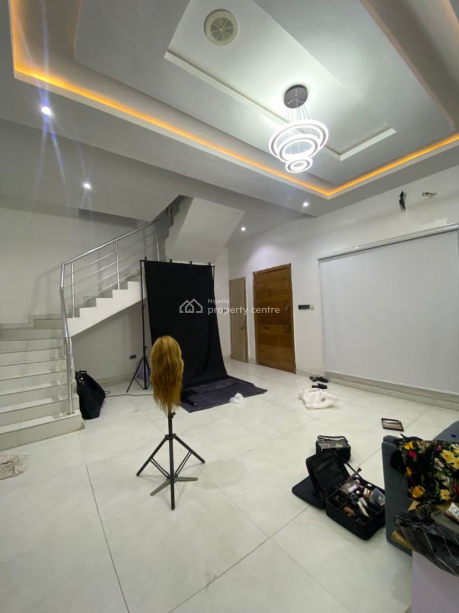 a Nice Room Self Contain in a Shared Apartment, Ikota G.r.a, Ikota, Lekki, Lagos, Self Contain (single Rooms) for Rent