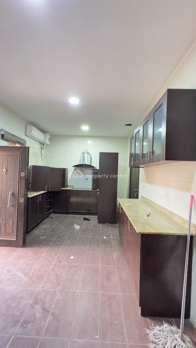 Standard 1 Bedroom Flat, 6th Avenue, Gwarinpa, Abuja, Flat / Apartment for Rent