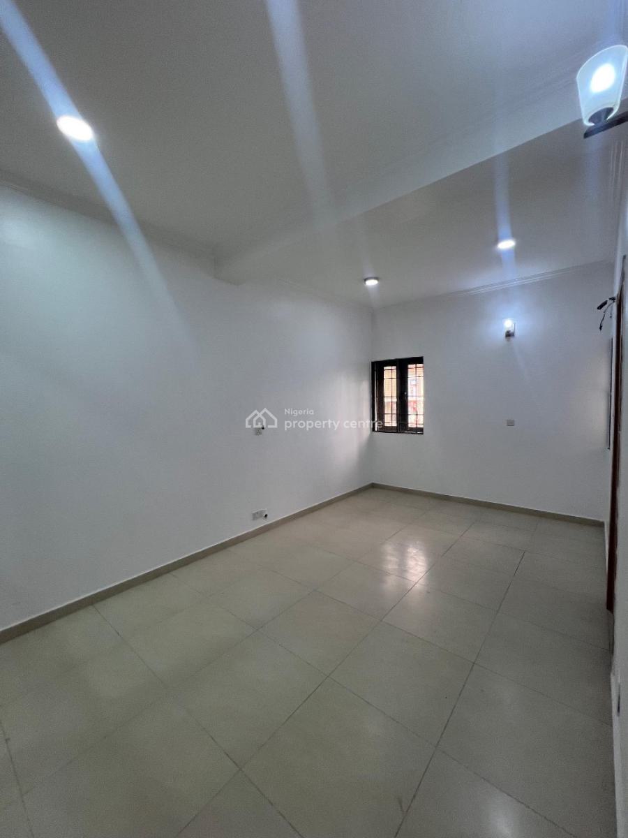 Clean 4 Bedroom Self Compound Semi Detached Diplex, Off Admiralty Way, Lekki Phase 1, Lekki, Lagos, Semi-detached Duplex for Rent