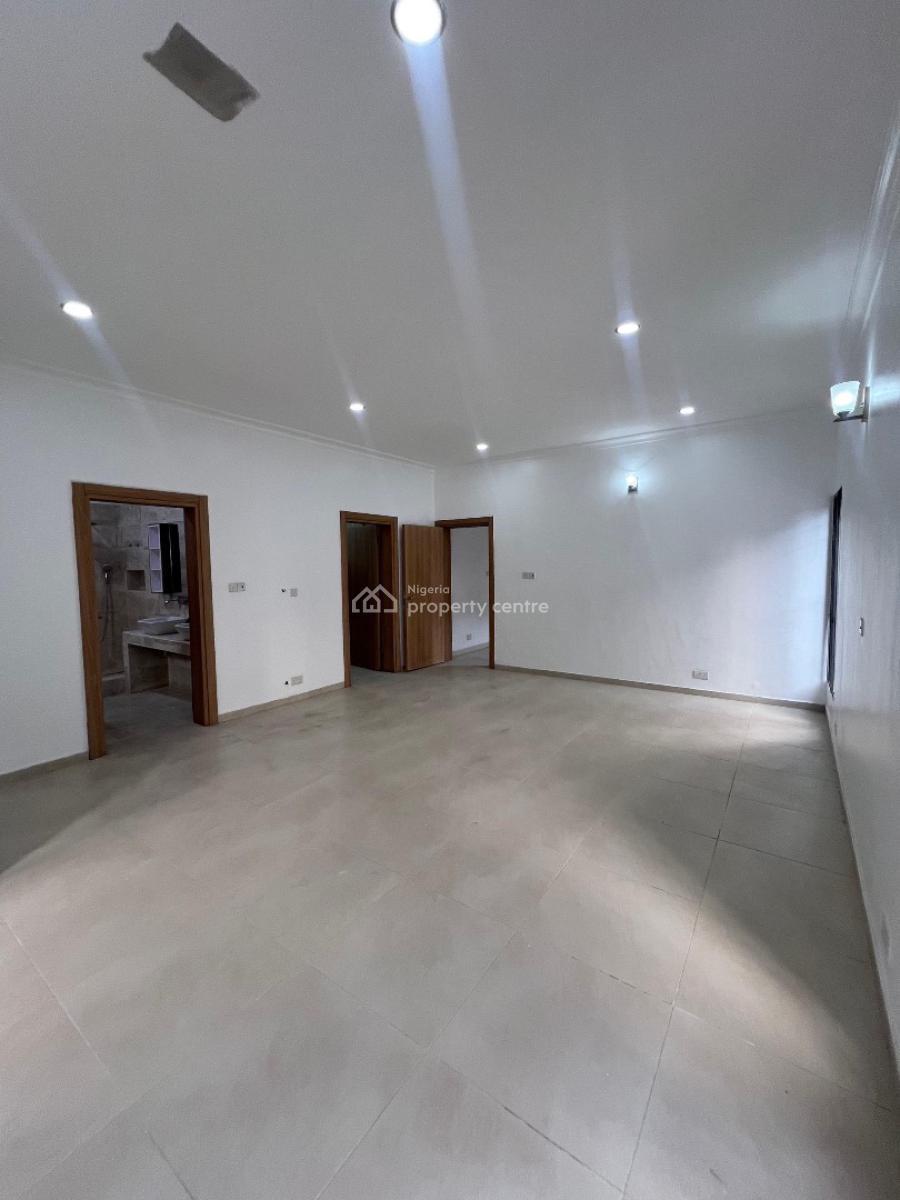Clean 4 Bedroom Self Compound Semi Detached Diplex, Off Admiralty Way, Lekki Phase 1, Lekki, Lagos, Semi-detached Duplex for Rent