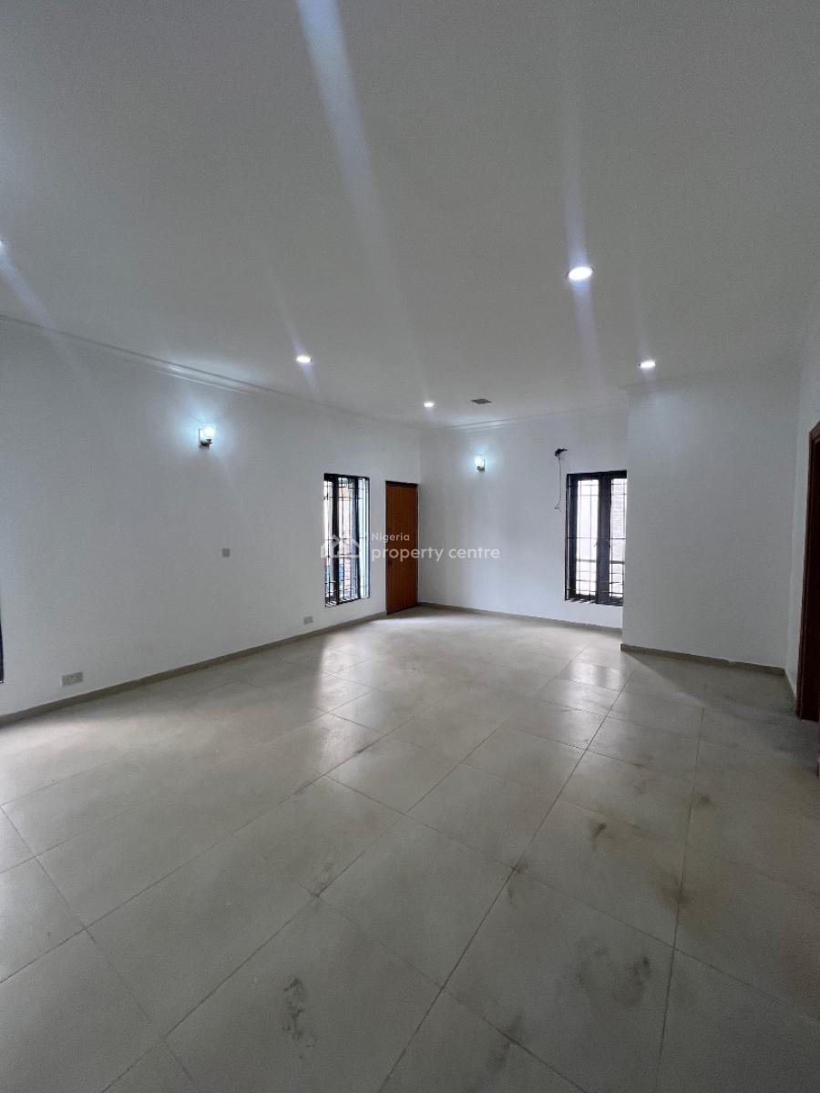 Clean 4 Bedroom Self Compound Semi Detached Diplex, Off Admiralty Way, Lekki Phase 1, Lekki, Lagos, Semi-detached Duplex for Rent
