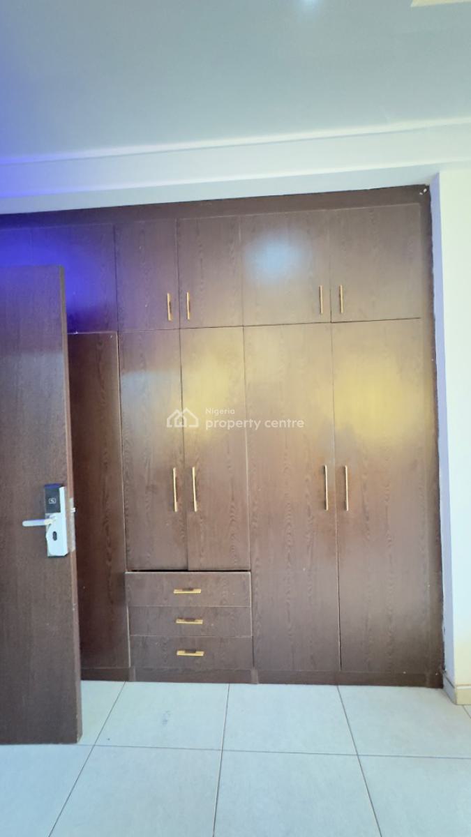 Newly Vacated Self Contain, 6th Avenue, Gwarinpa, Abuja, Flat / Apartment for Rent