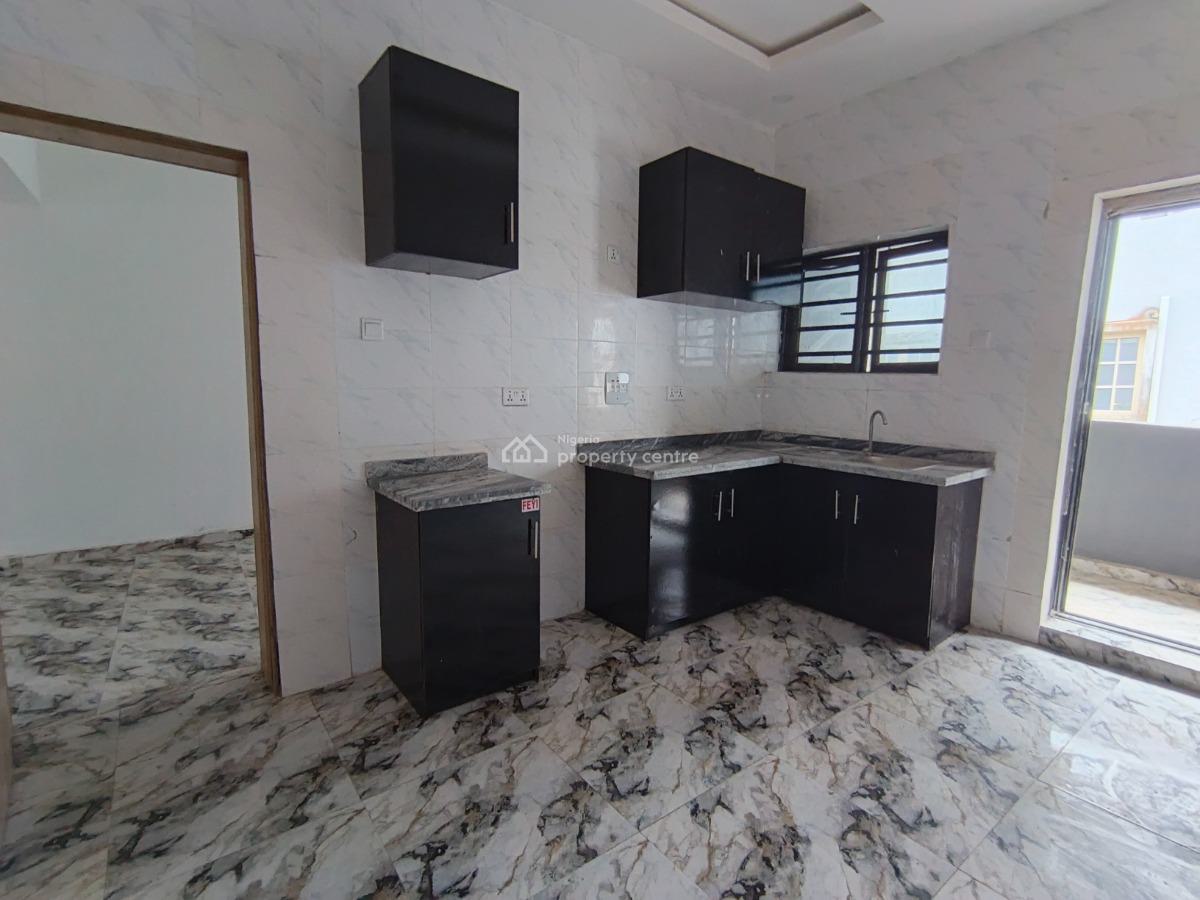 3 Bedroom Flat, Ebute Igbogbo Road, Ikorodu, Lagos, Flat / Apartment for Rent