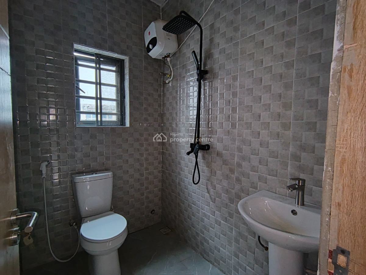 3 Bedroom Flat, Ebute Igbogbo Road, Ikorodu, Lagos, Flat / Apartment for Rent