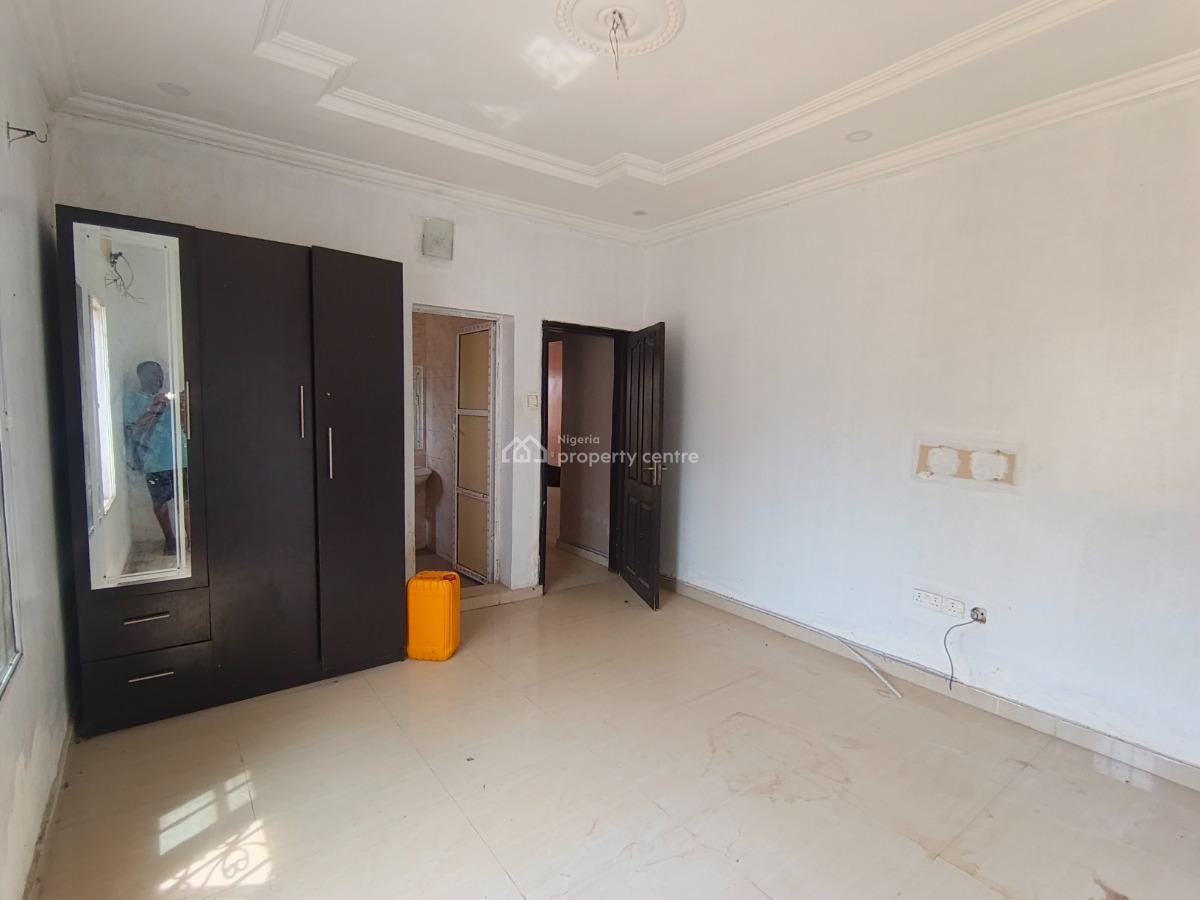2 Bedroom Flat, Ebute Igbogbo Road, Ikorodu, Lagos, Flat / Apartment for Rent