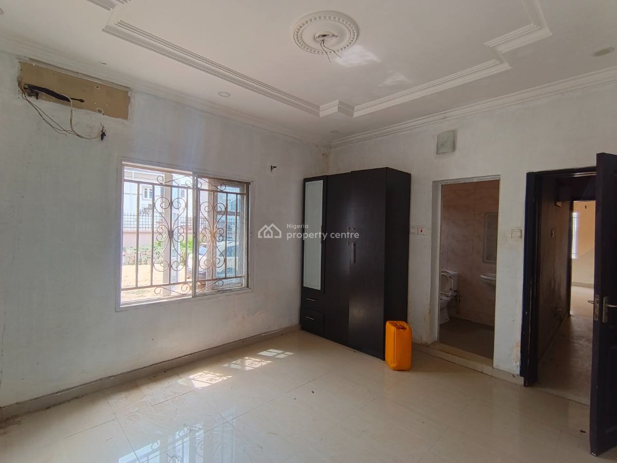 2 Bedroom Flat, Ebute Igbogbo Road, Ikorodu, Lagos, Flat / Apartment for Rent