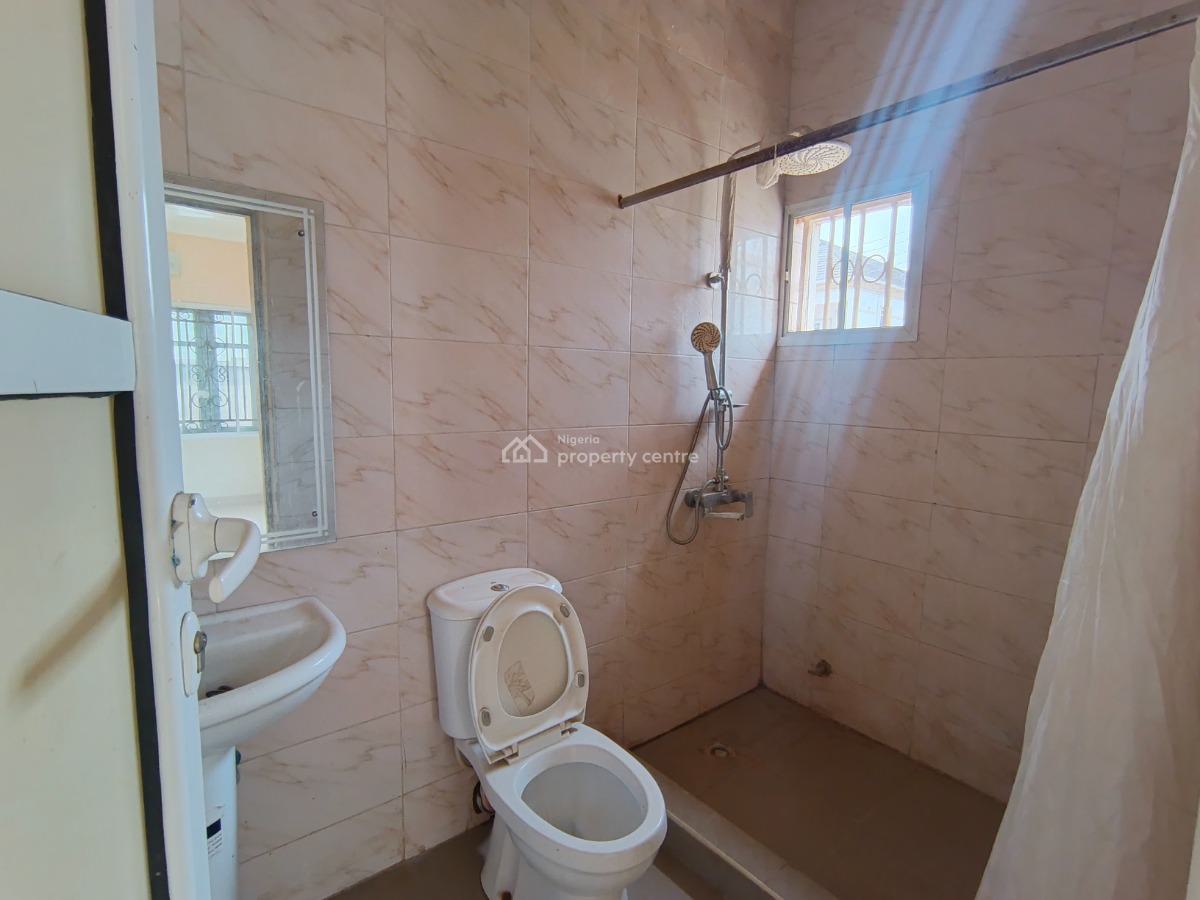 2 Bedroom Flat, Ebute Igbogbo Road, Ikorodu, Lagos, Flat / Apartment for Rent