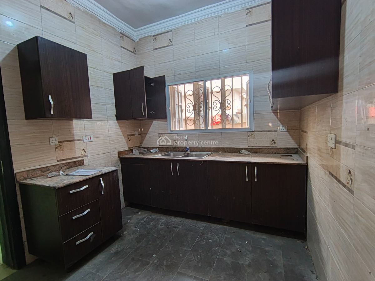 2 Bedrooms Flat, Ebute - Igbogbo Road, Ikorodu, Lagos, Flat / Apartment for Rent