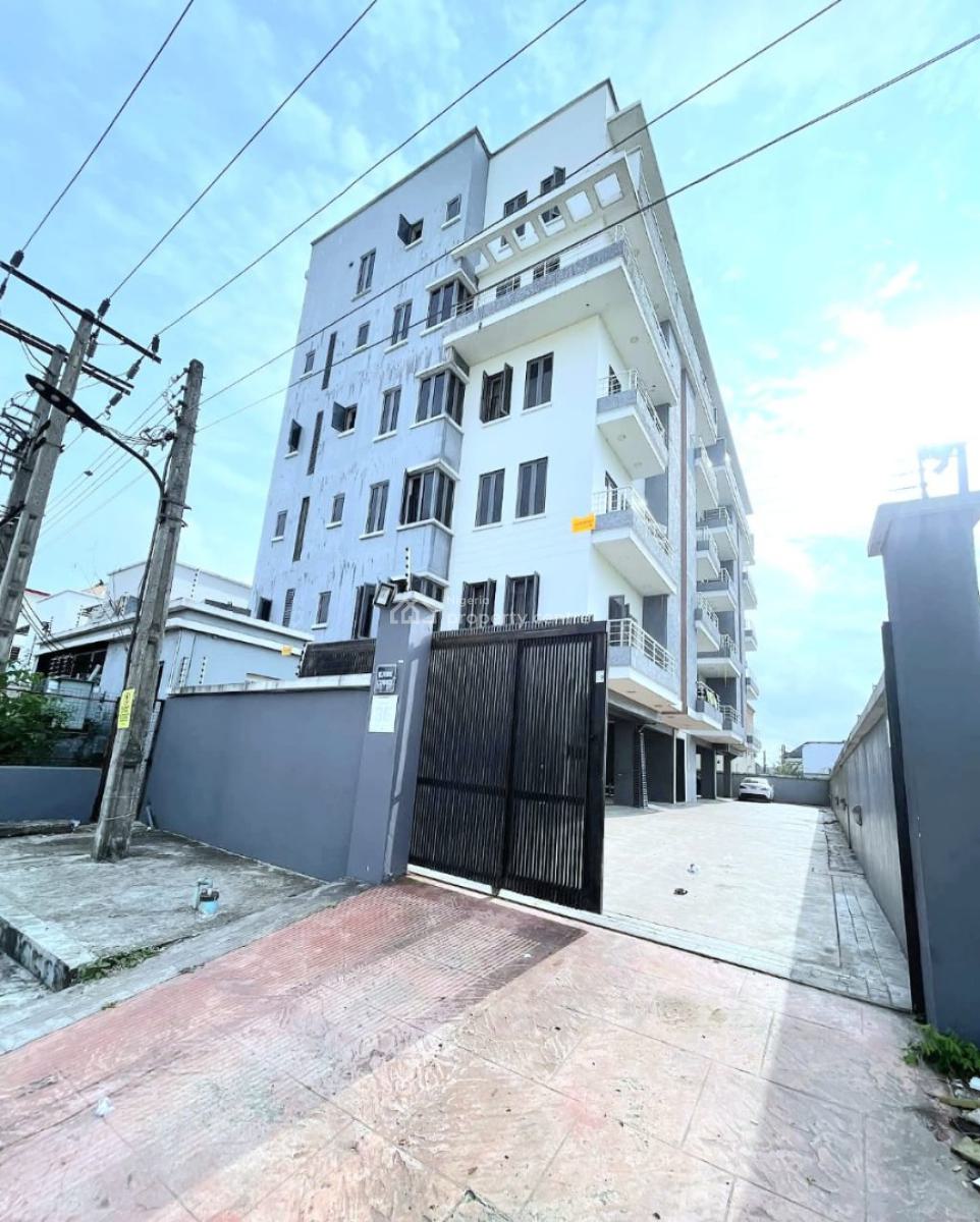 Well, Maintained 3 Bedrooms Serviced Apartment, Oral Estate, Lekki, Lagos, Flat / Apartment for Sale
