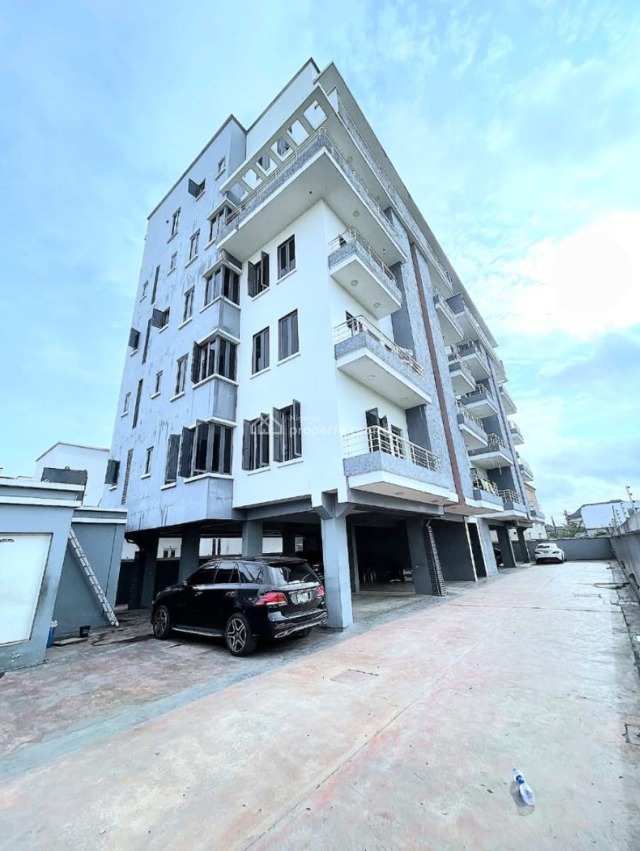 Well, Maintained 3 Bedrooms Serviced Apartment, Oral Estate, Lekki, Lagos, Flat / Apartment for Sale
