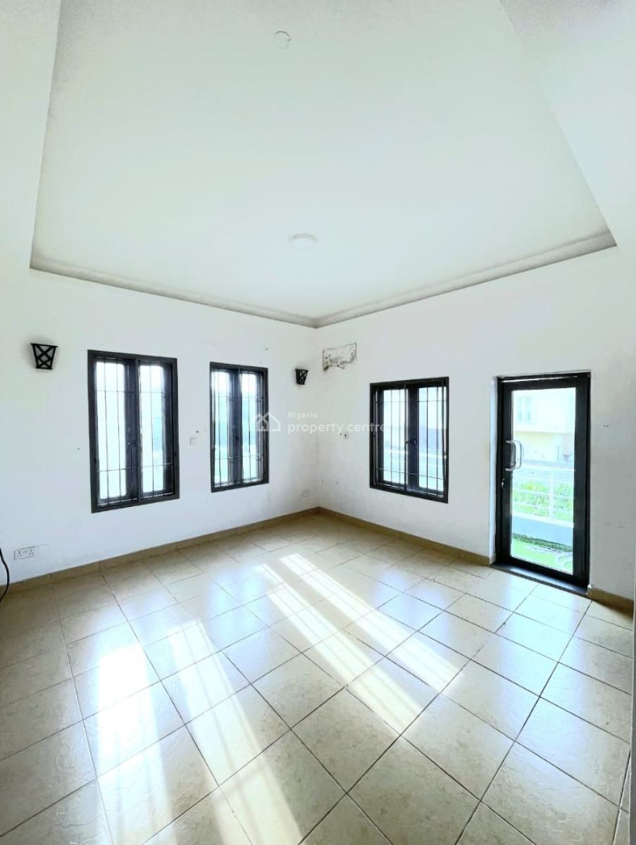 Well, Maintained 3 Bedrooms Serviced Apartment, Oral Estate, Lekki, Lagos, Flat / Apartment for Sale