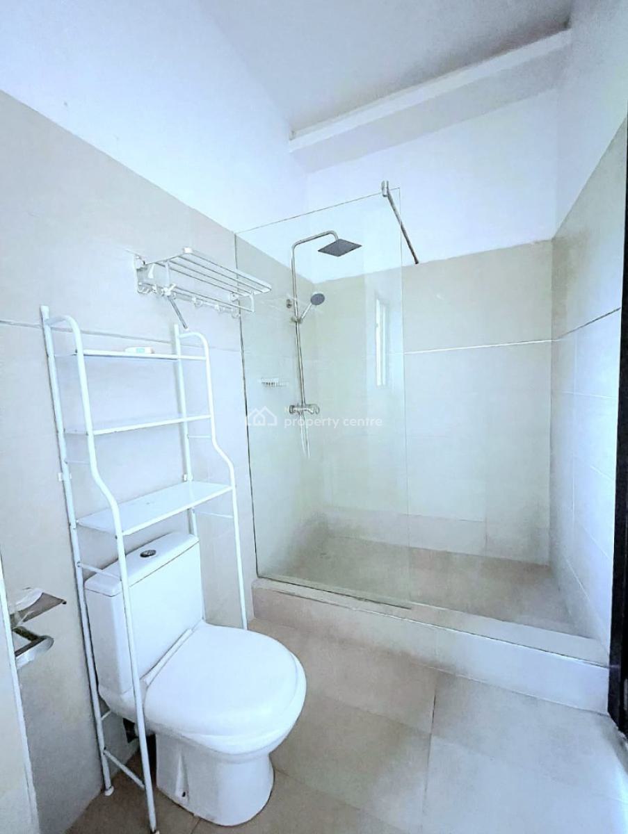 Well, Maintained 3 Bedrooms Serviced Apartment, Oral Estate, Lekki, Lagos, Flat / Apartment for Sale